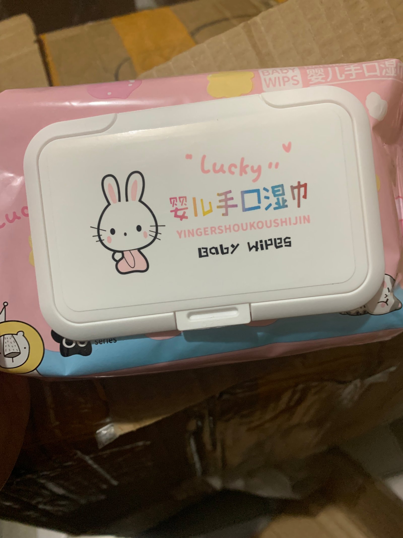 Babies wet wipes