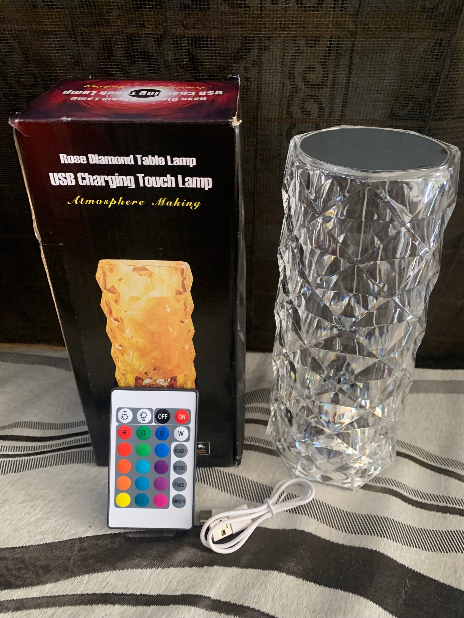 Rose diamond table lamp