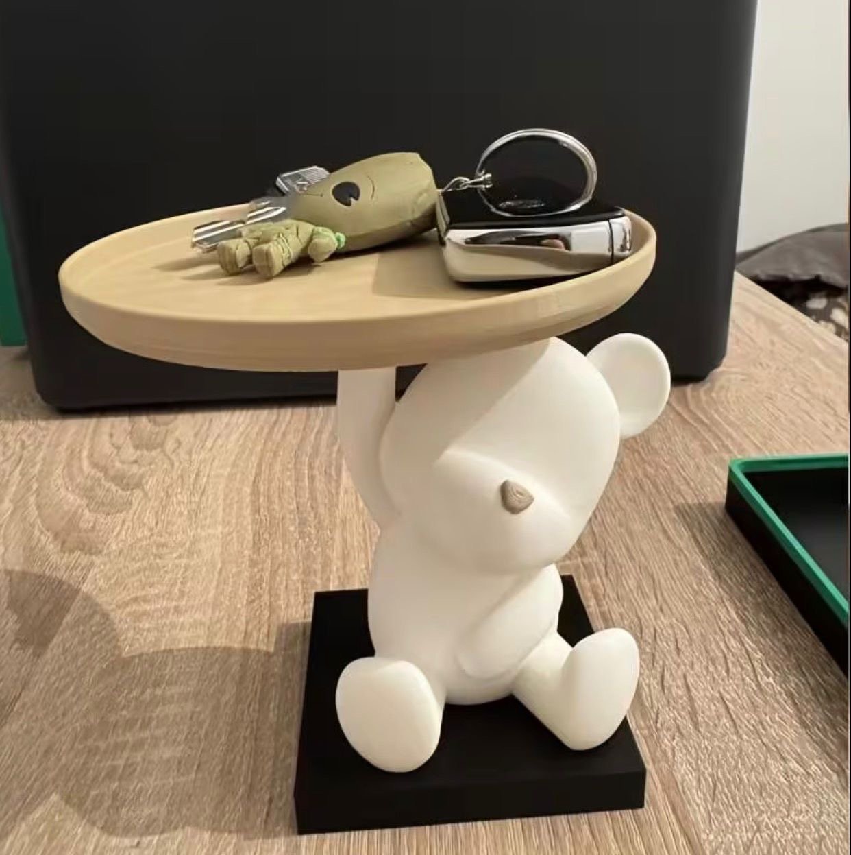 Bear tray